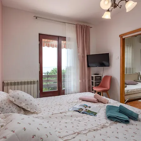 Maja Few Mt From Sea- Happy Apartman *
