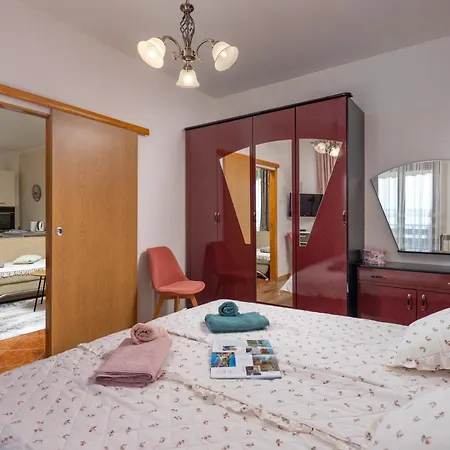 Maja Few Mt From Sea- Happy *