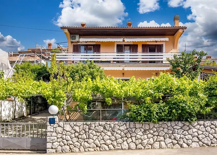 Apartament Maja Few Mt From Sea- Happy Kostrena